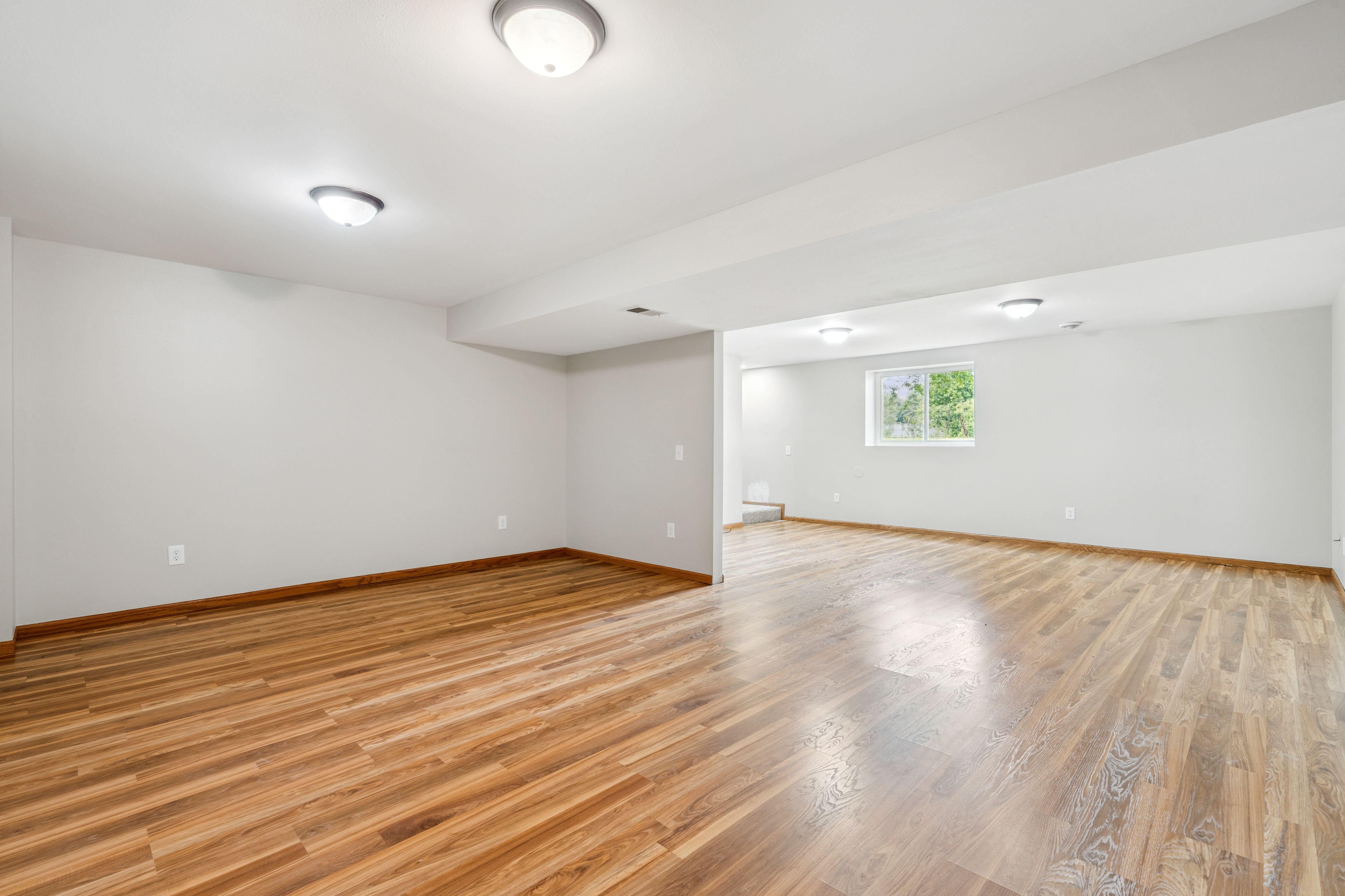 Listing Photo: 33-194 780 Country Club Ct